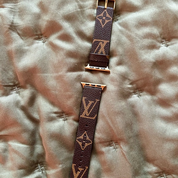 Brown Logo Leather Apple Watch Strap with Gold Buckle - Picture 2 of 8